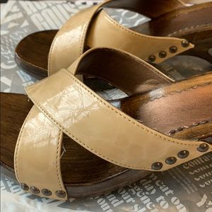 Size 8 tan leather by Louis D’orazio